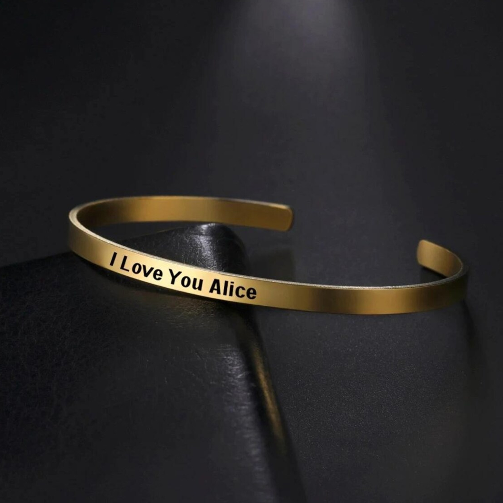 Lemegeton Engraved Name Bracel - đánh giá và giá Cuff Bangle Bracelet